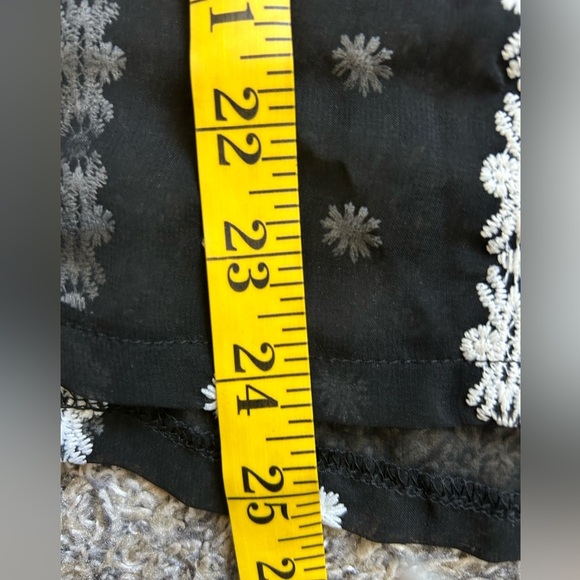 5/$25 Timing women’s black chiffon blouse with white stitched design size small - Picture 6 of 8